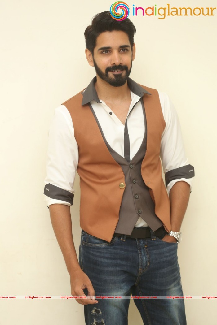 Aatadukundam Raa Movie Audio Launch Event hd photo