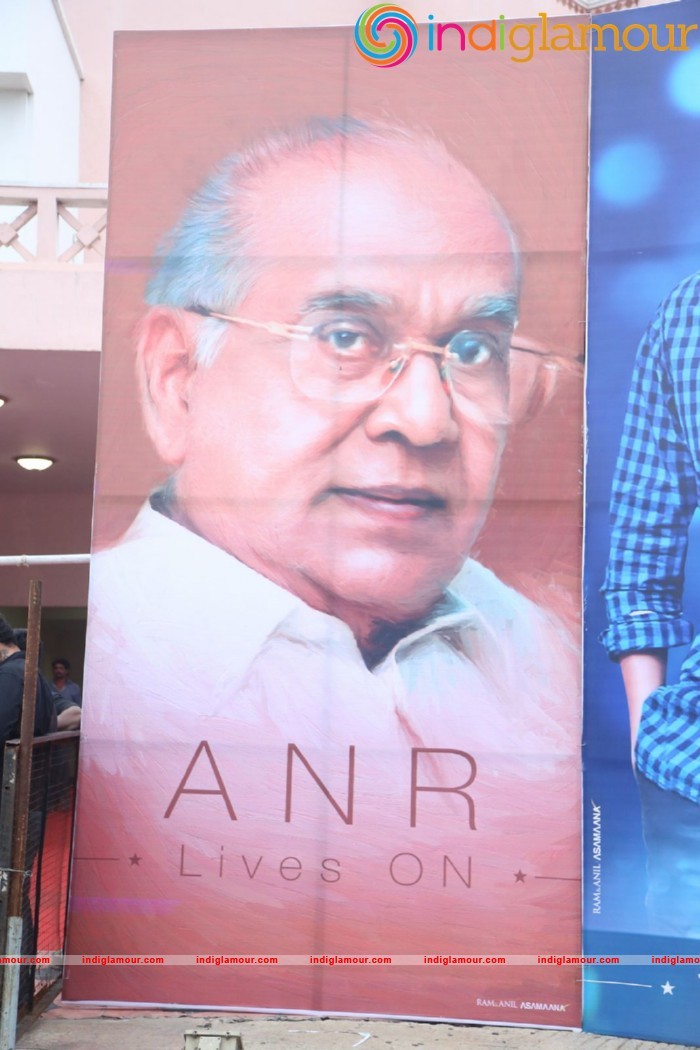 Aatadukundam Raa Movie Audio Launch Event hd photo