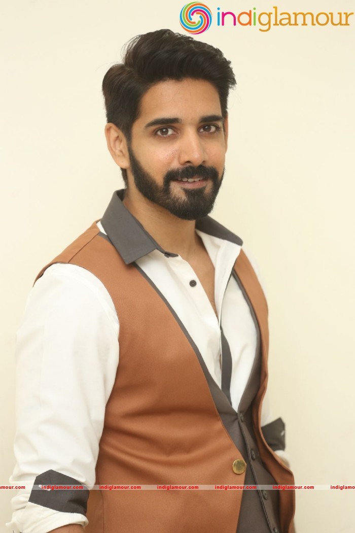 Aatadukundam Raa Movie Audio Launch Event hd photo