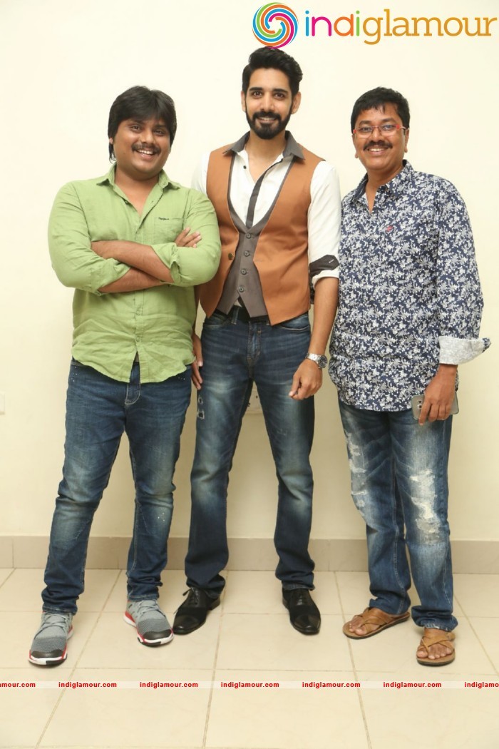 Aatadukundam Raa Movie Audio Launch Event hd photo