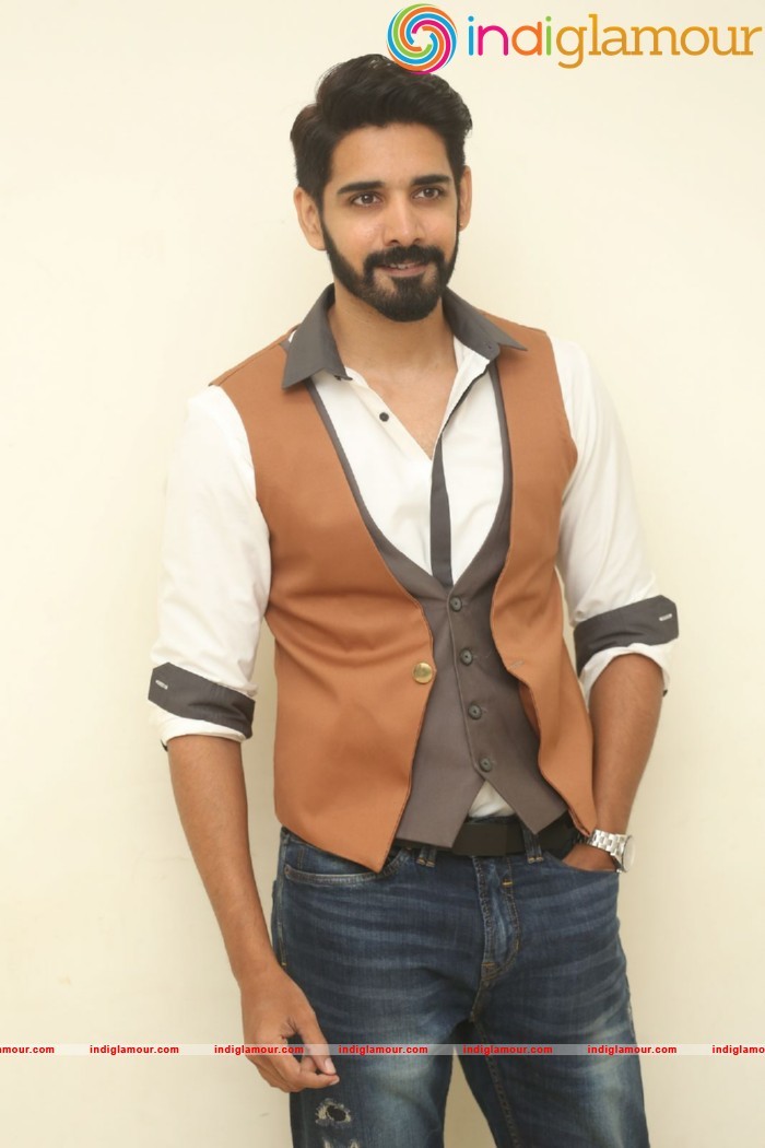 Aatadukundam Raa Movie Audio Launch Event hd photo