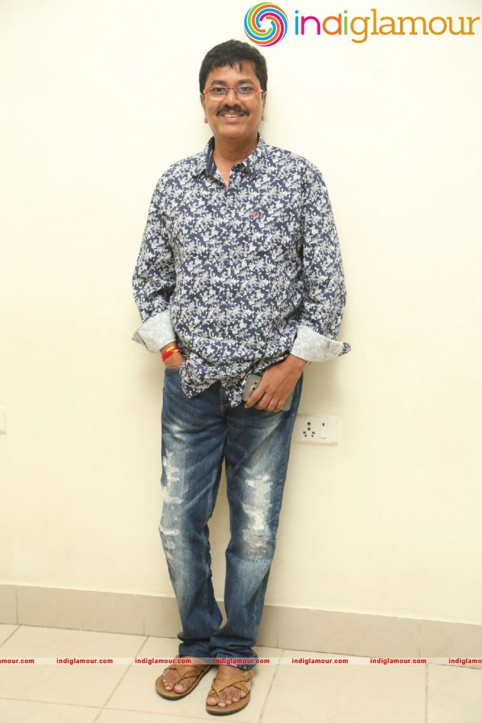 Aatadukundam Raa Movie Audio Launch Event hd photo