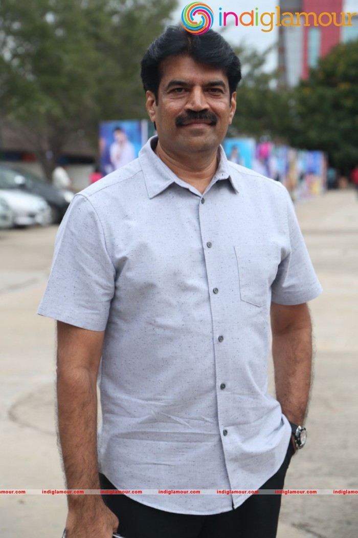 Aatadukundam Raa Movie Audio Launch Event hd photo
