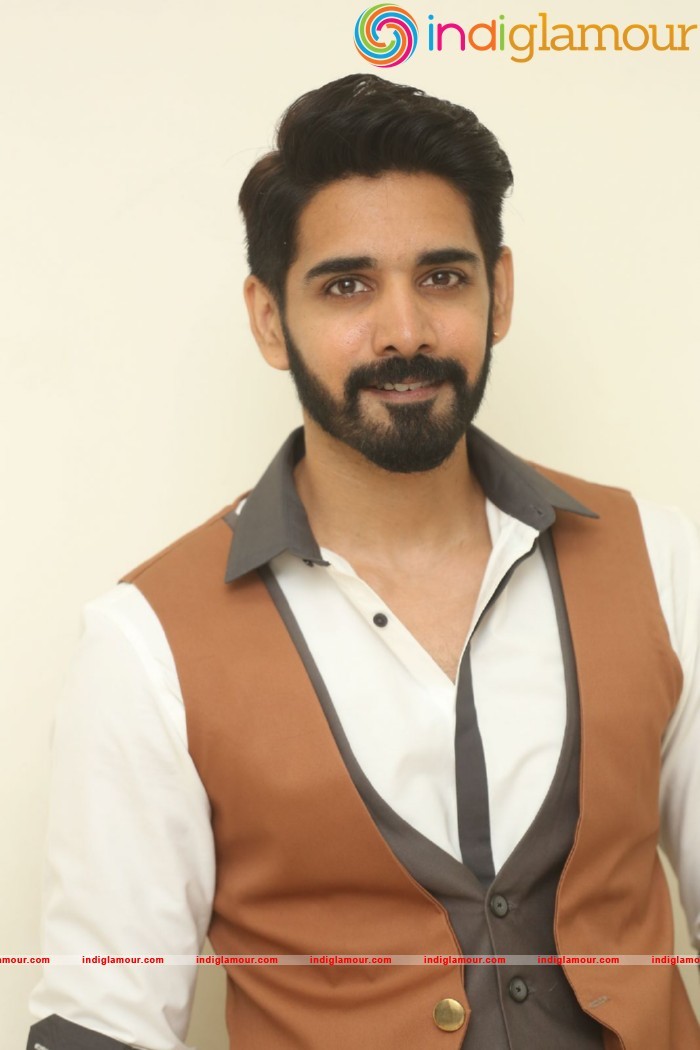 Aatadukundam Raa Movie Audio Launch Event hd photo