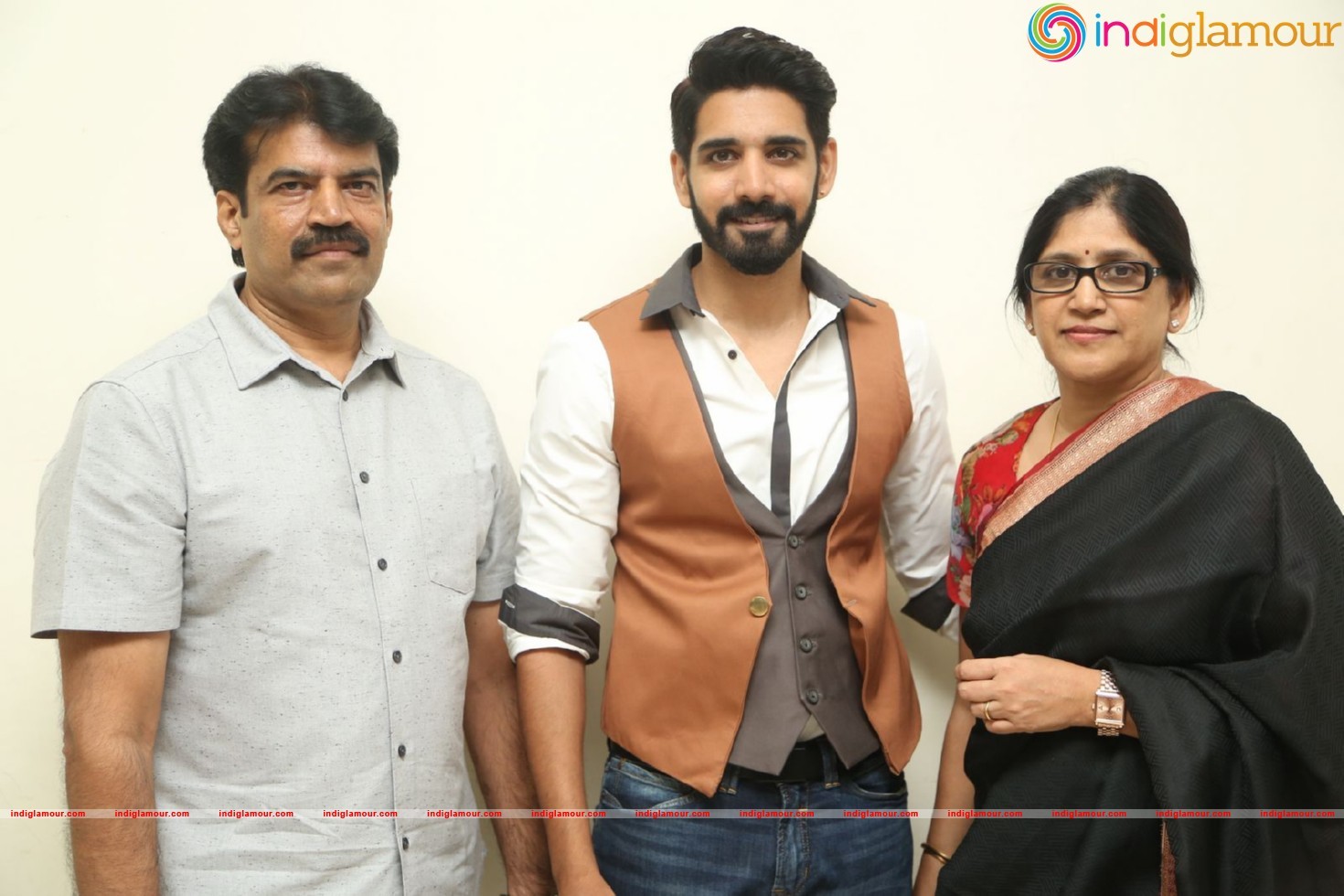 Aatadukundam Raa Movie Audio Launch Event hd photo