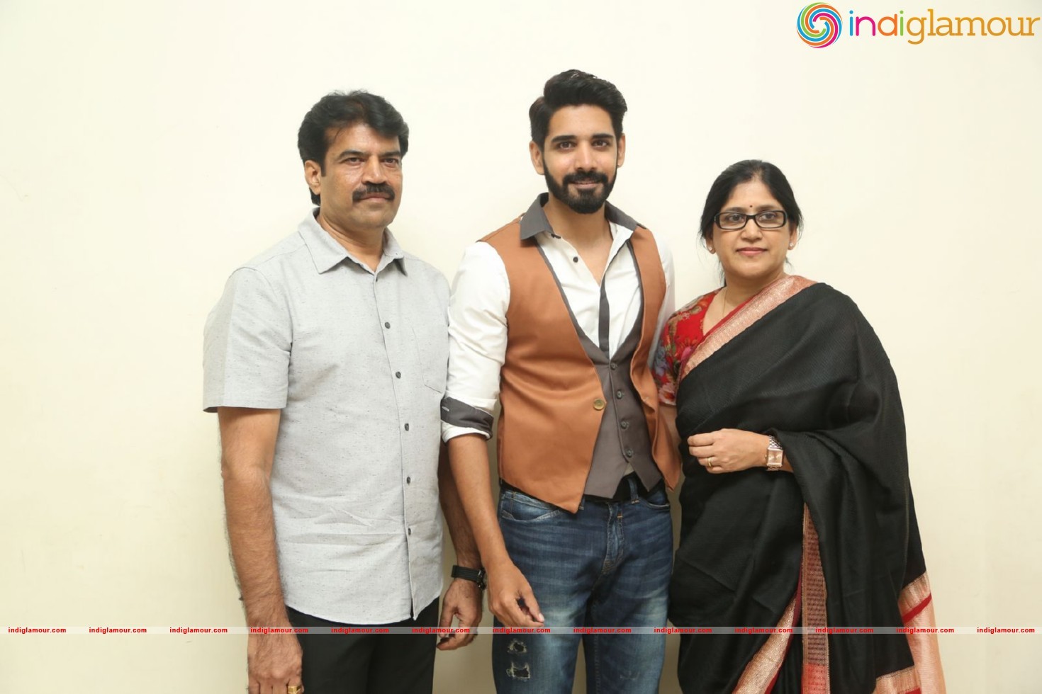 Aatadukundam Raa Movie Audio Launch Event hd photo