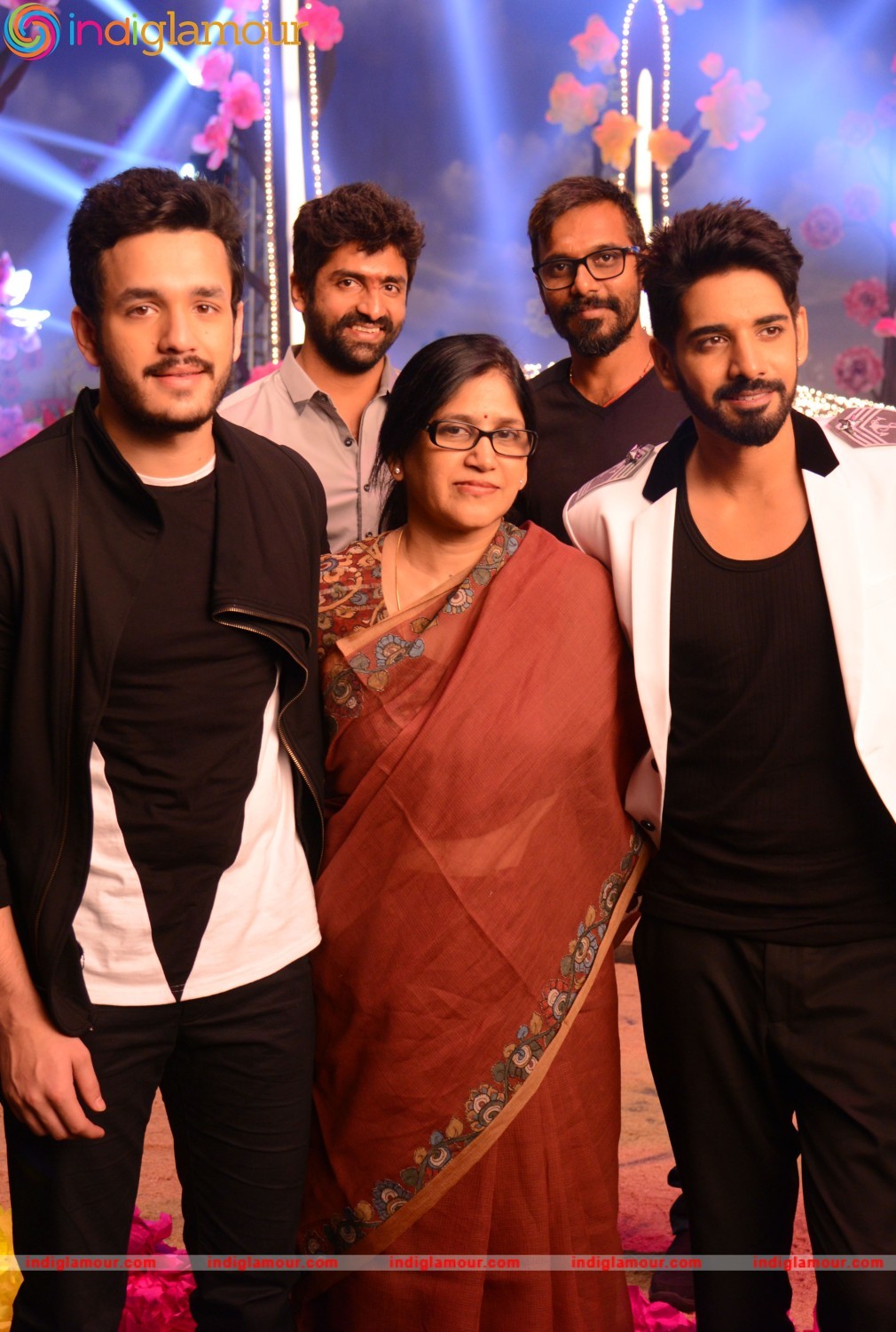 Aatadukundam Raa Movie Akhil Song Stills Event hd photo