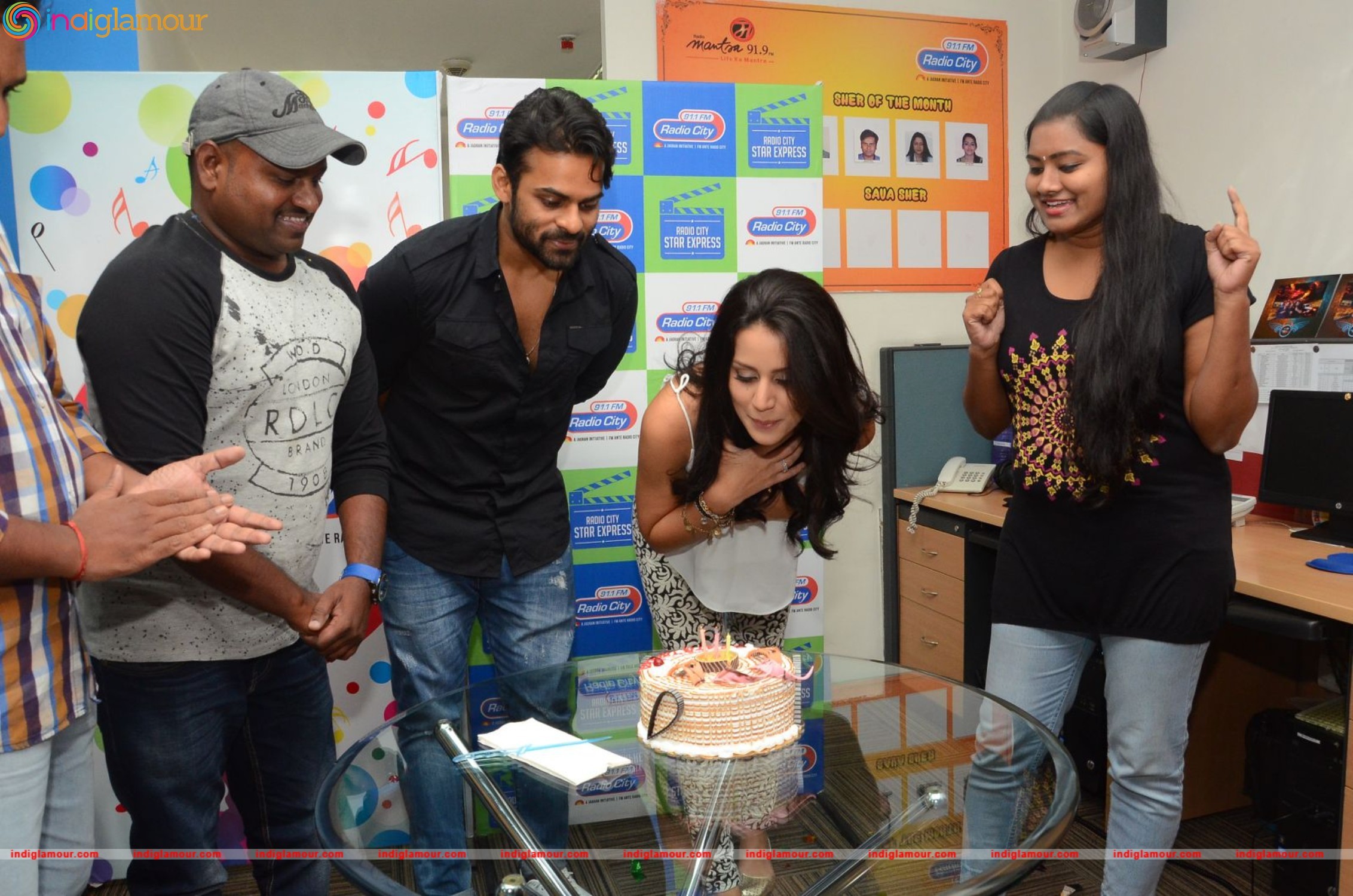 Thikka Team at Radio City Event hd photo