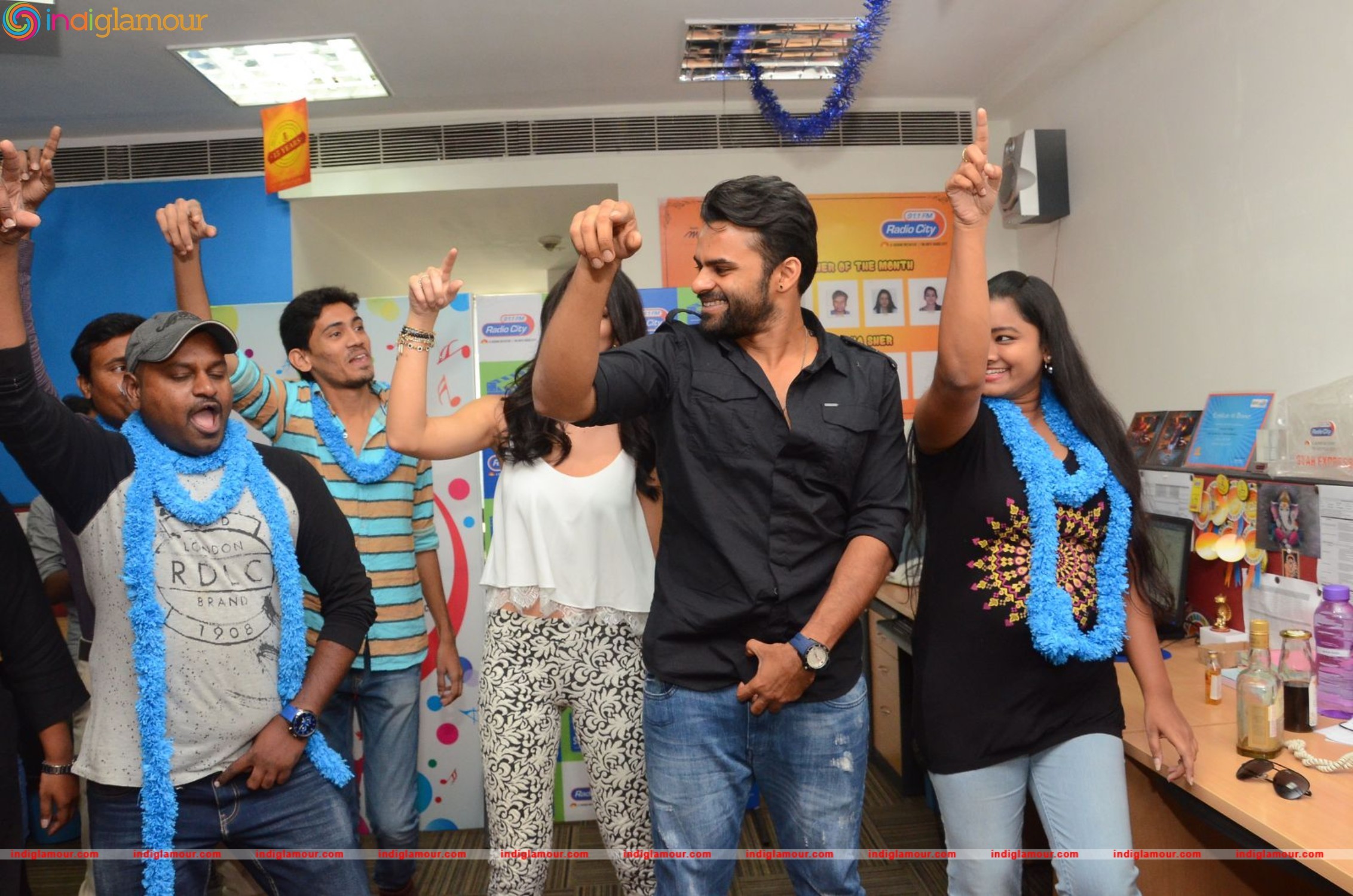 Thikka Team at Radio City Event hd photo
