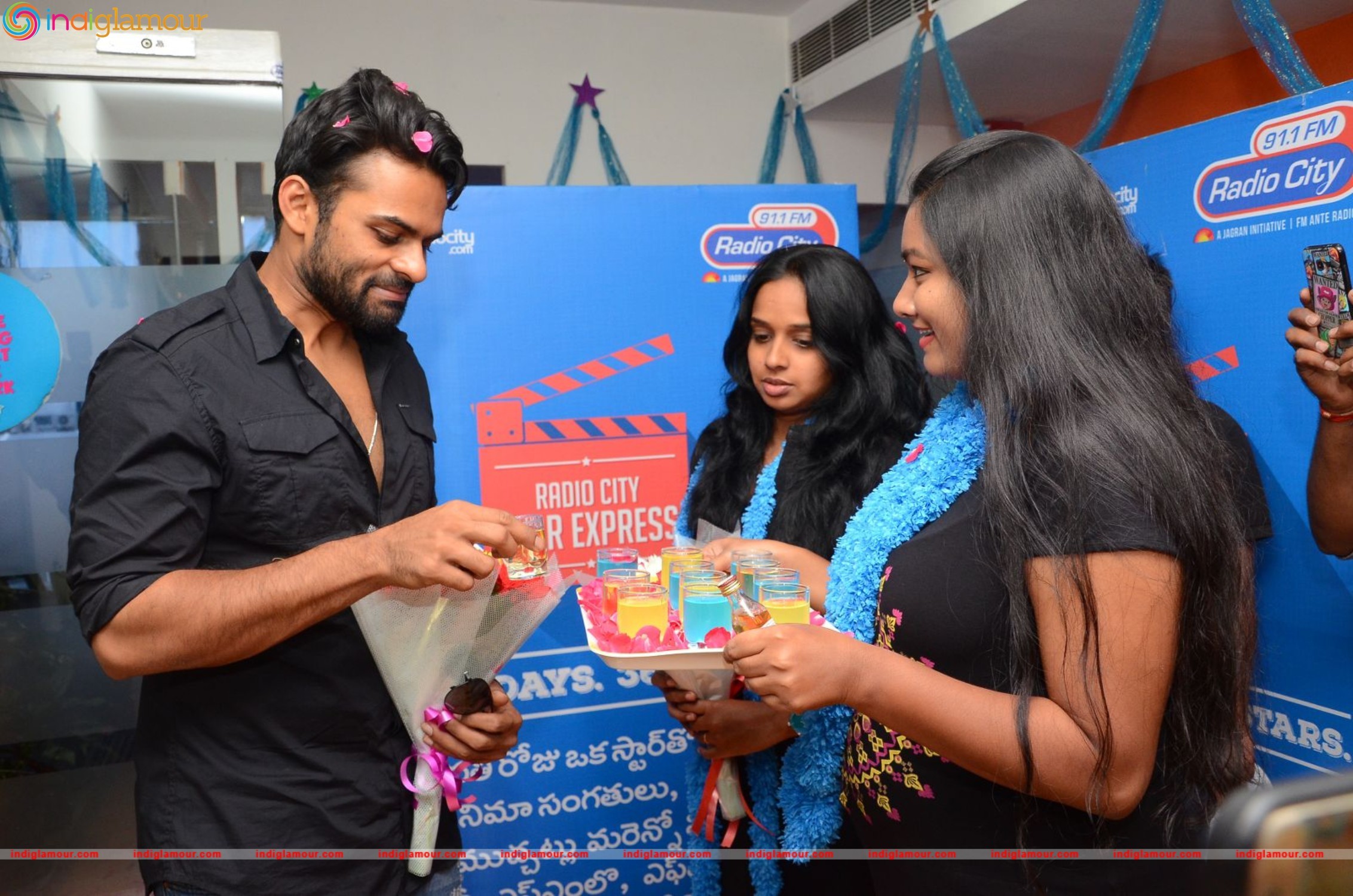 Thikka Team at Radio City Event hd photo