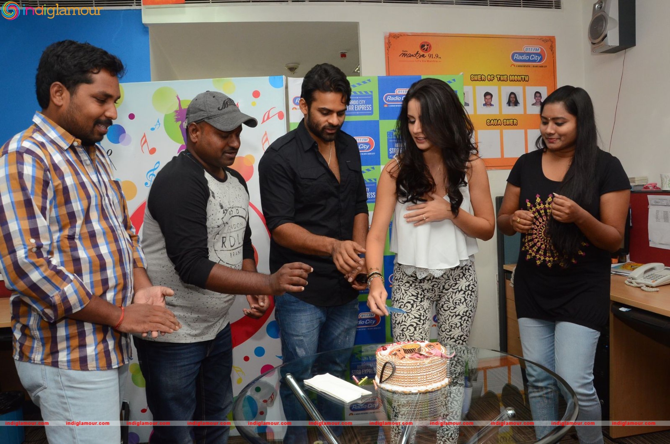 Thikka Team at Radio City Event hd photo