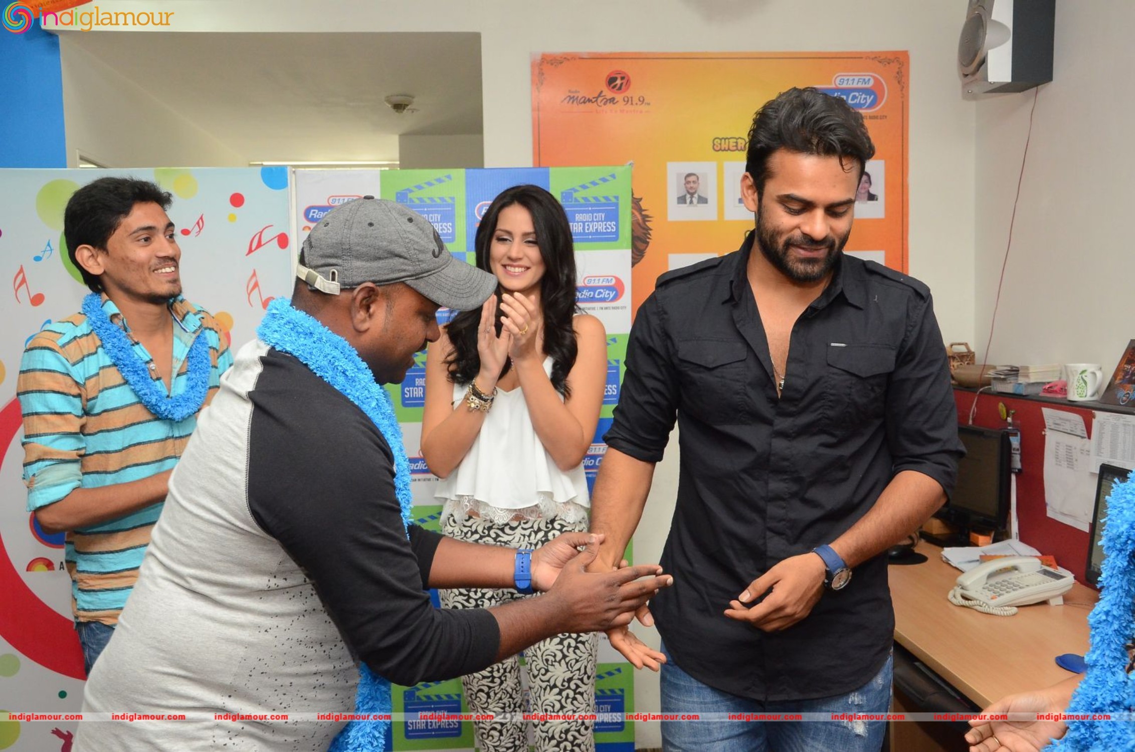 Thikka Team at Radio City Event hd photo