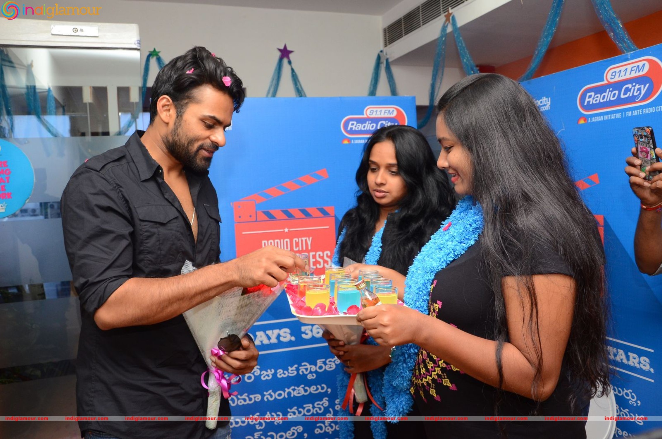 Thikka Team at Radio City Event hd photo