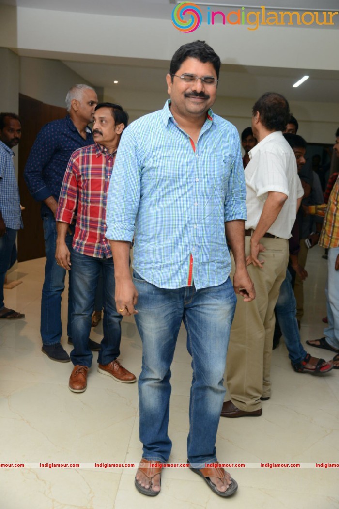 KTR Watching Pellichupulu Special Show Photos Event hd photo