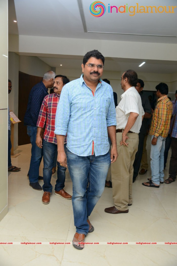 KTR Watching Pellichupulu Special Show Photos Event hd photo