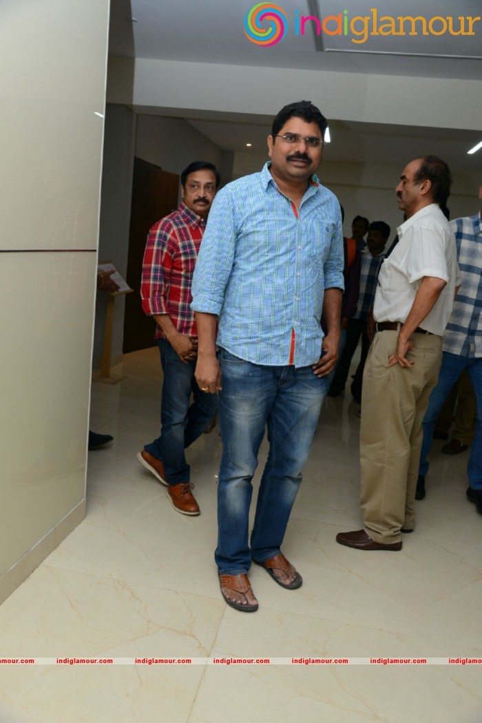 KTR Watching Pellichupulu Special Show Photos Event hd photo