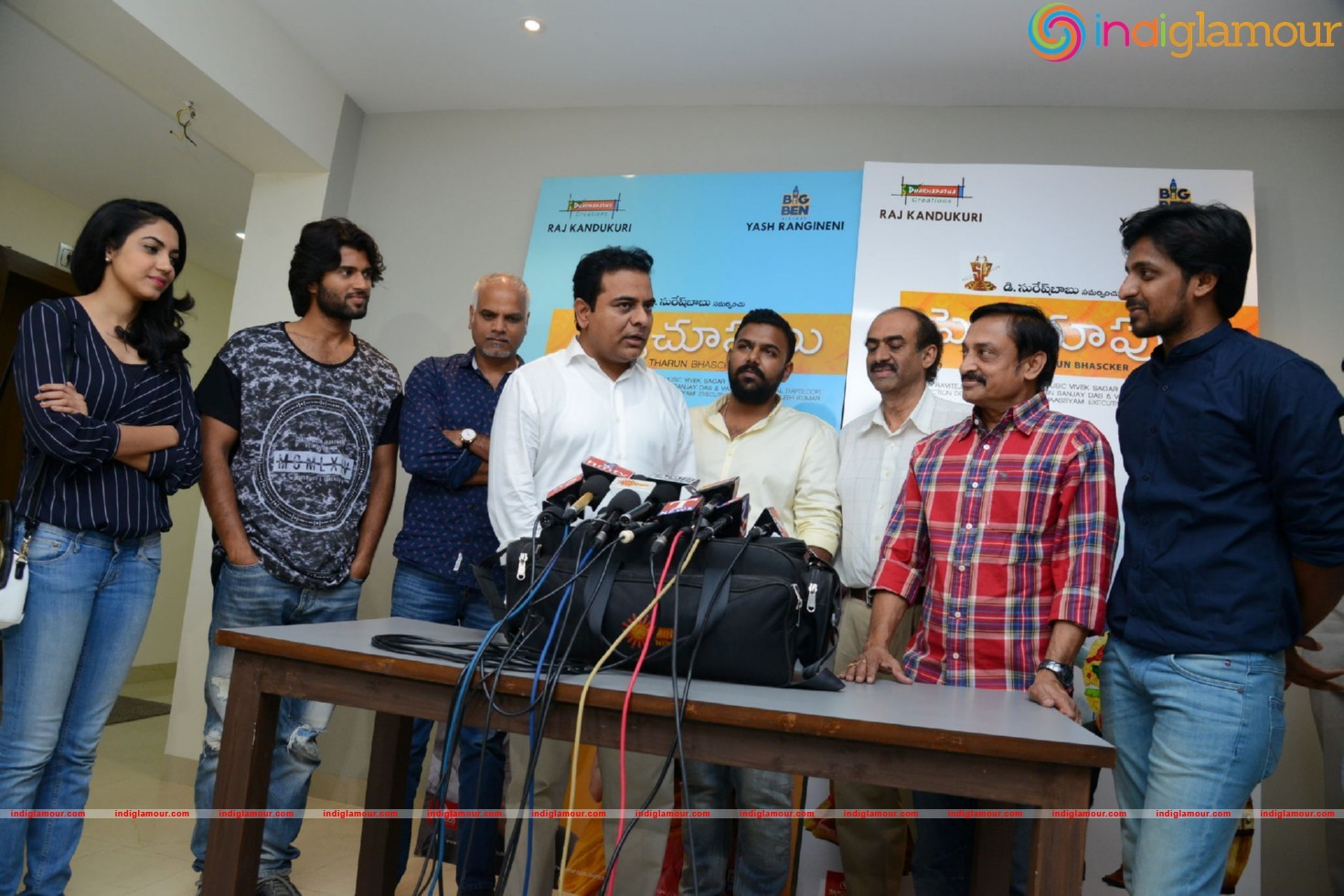 KTR Watching Pellichupulu Special Show Photos Event hd photo