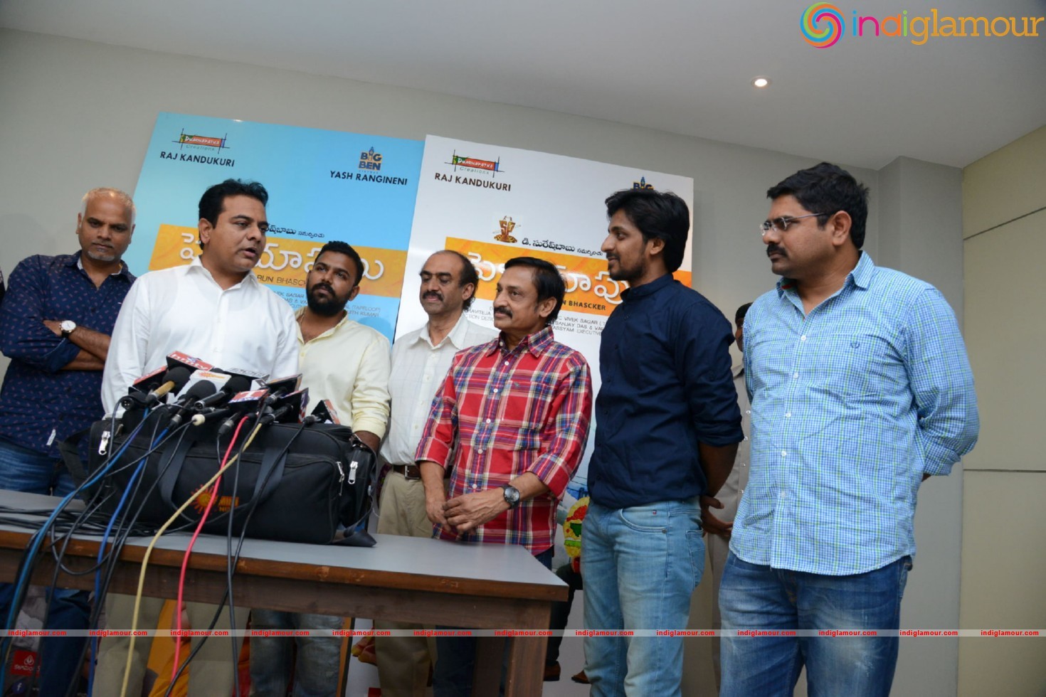 KTR Watching Pellichupulu Special Show Photos Event hd photo