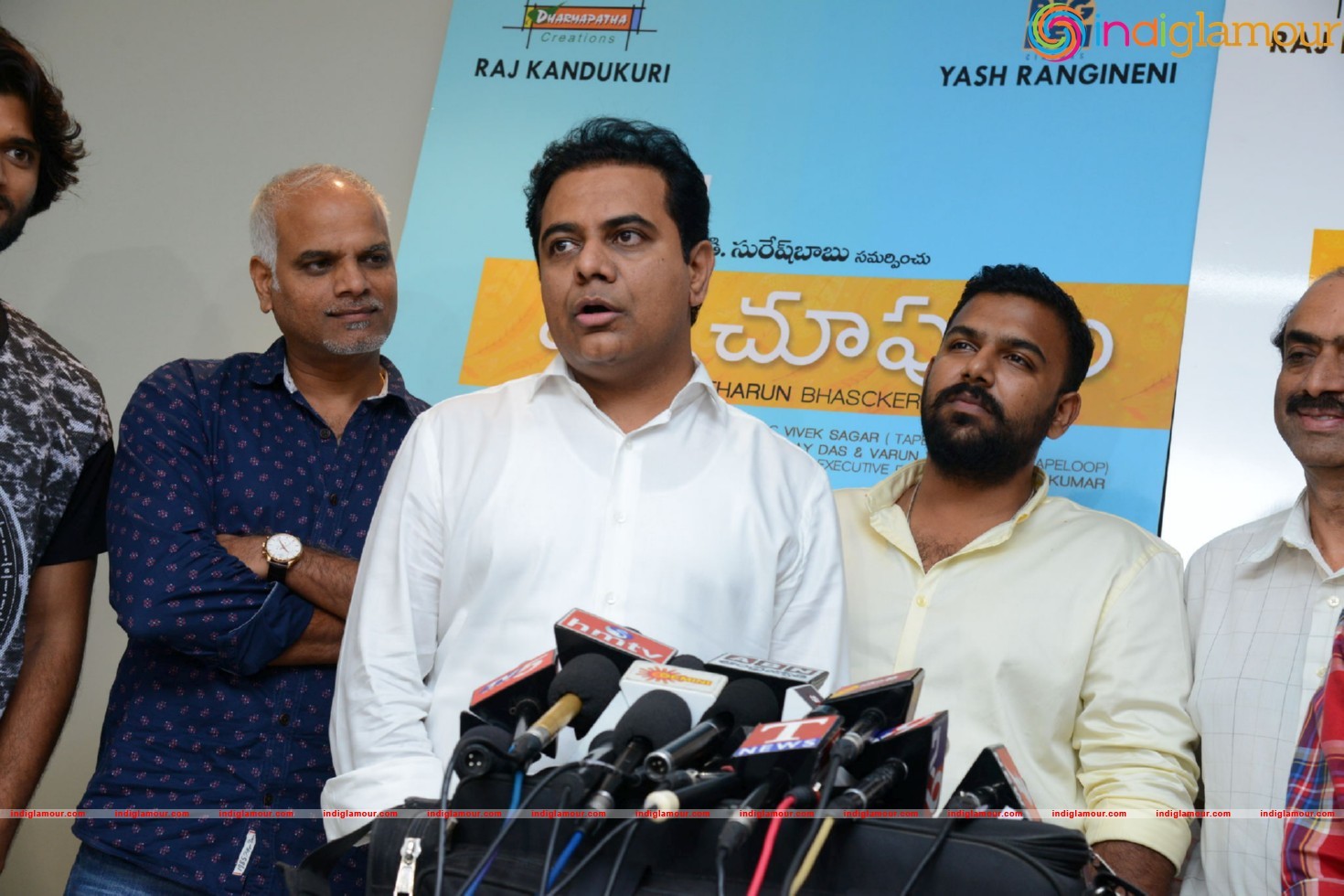 KTR Watching Pellichupulu Special Show Photos Event hd photo