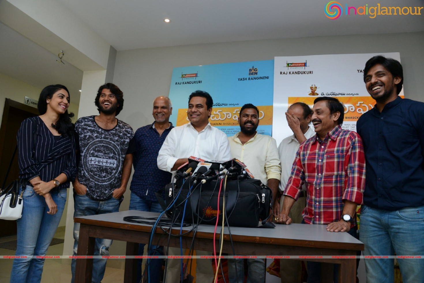 KTR Watching Pellichupulu Special Show Photos Event hd photo
