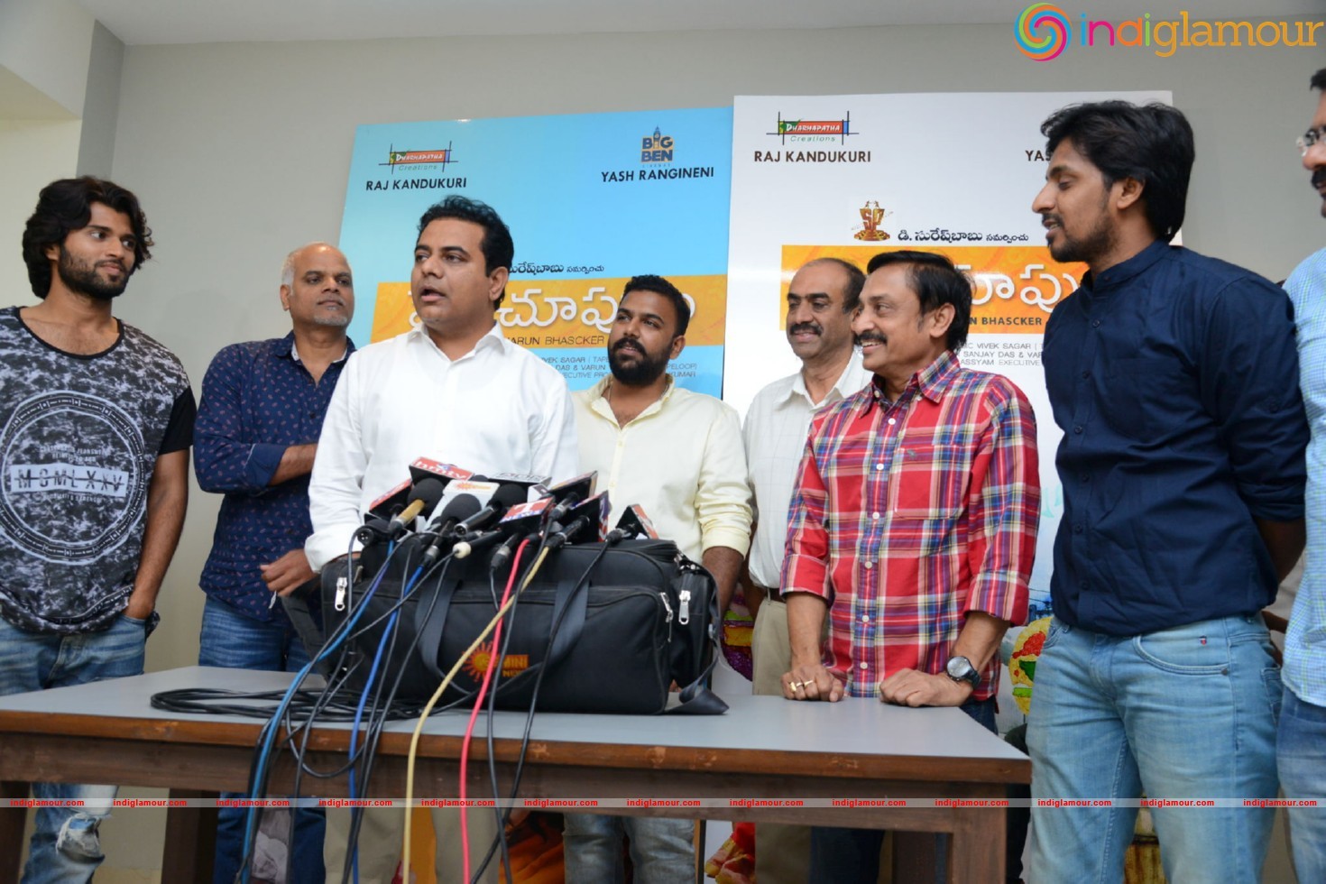 KTR Watching Pellichupulu Special Show Photos Event hd photo