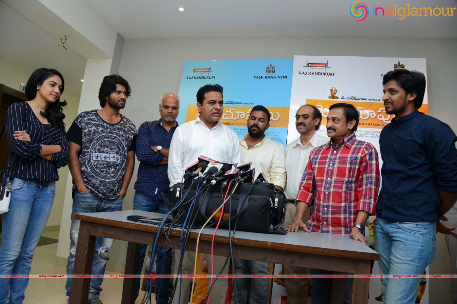 KTR Watching Pellichupulu Special Show Photos Event hd photo