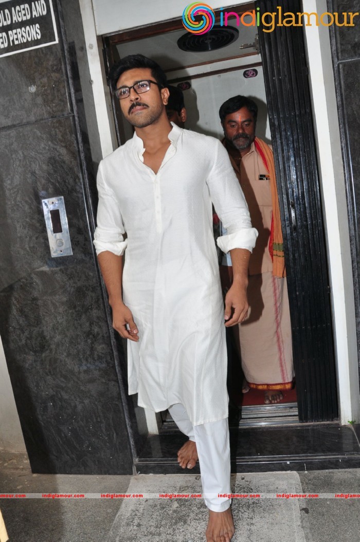 Chiranjeevi Birthday Celebrations at Filmnagar Temple Event hd photo