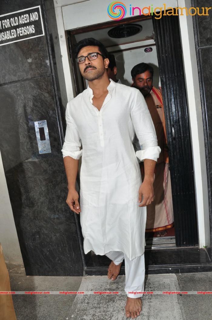 Chiranjeevi Birthday Celebrations at Filmnagar Temple Event hd photo