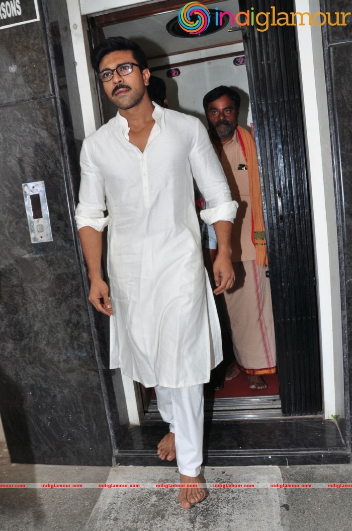 Chiranjeevi Birthday Celebrations at Filmnagar Temple Event hd photo