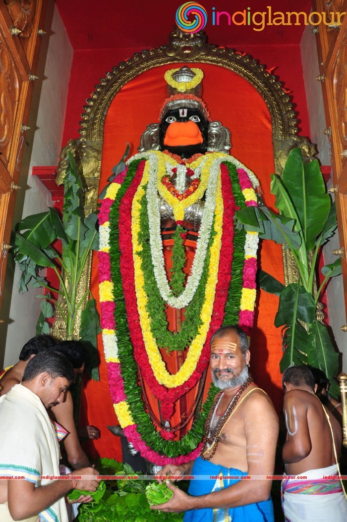 Chiranjeevi Birthday Celebrations at Filmnagar Temple Event hd photo