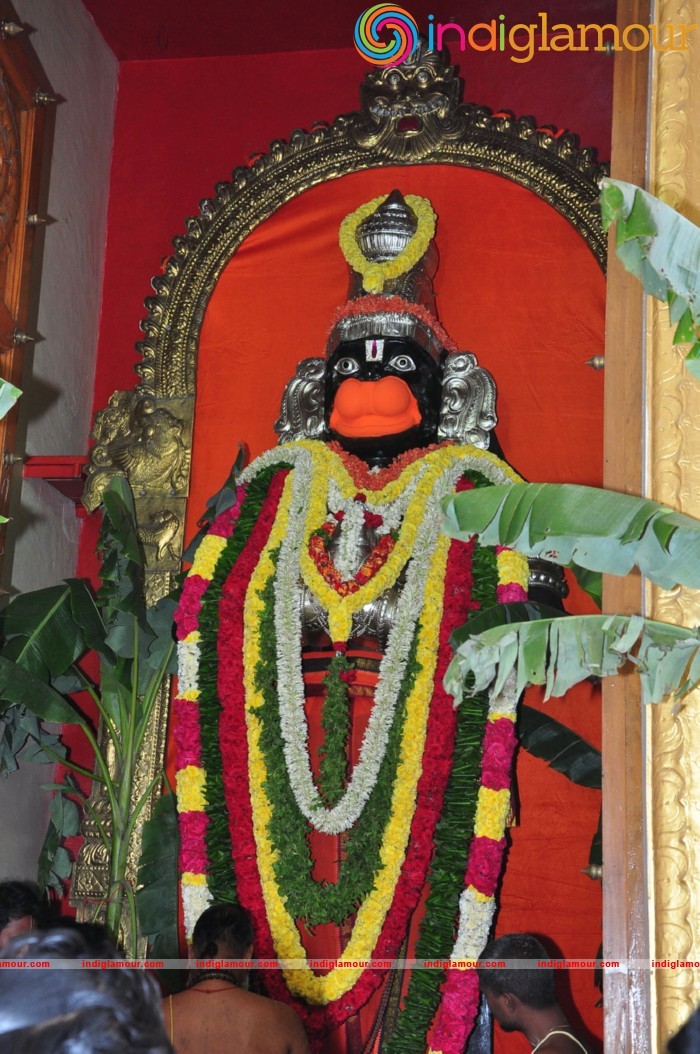 Chiranjeevi Birthday Celebrations at Filmnagar Temple Event hd photo