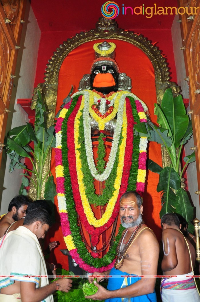 Chiranjeevi Birthday Celebrations at Filmnagar Temple Event hd photo