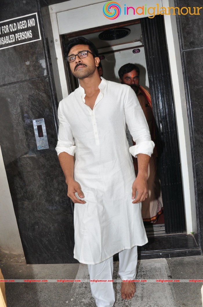 Chiranjeevi Birthday Celebrations at Filmnagar Temple Event hd photo