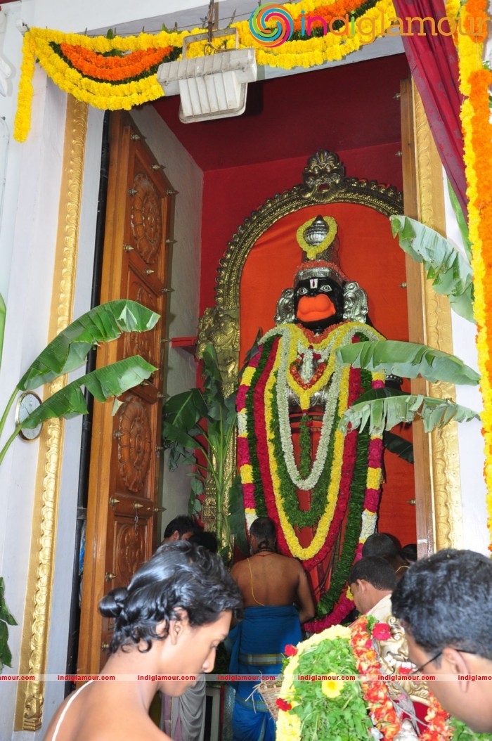 Chiranjeevi Birthday Celebrations at Filmnagar Temple Event hd photo