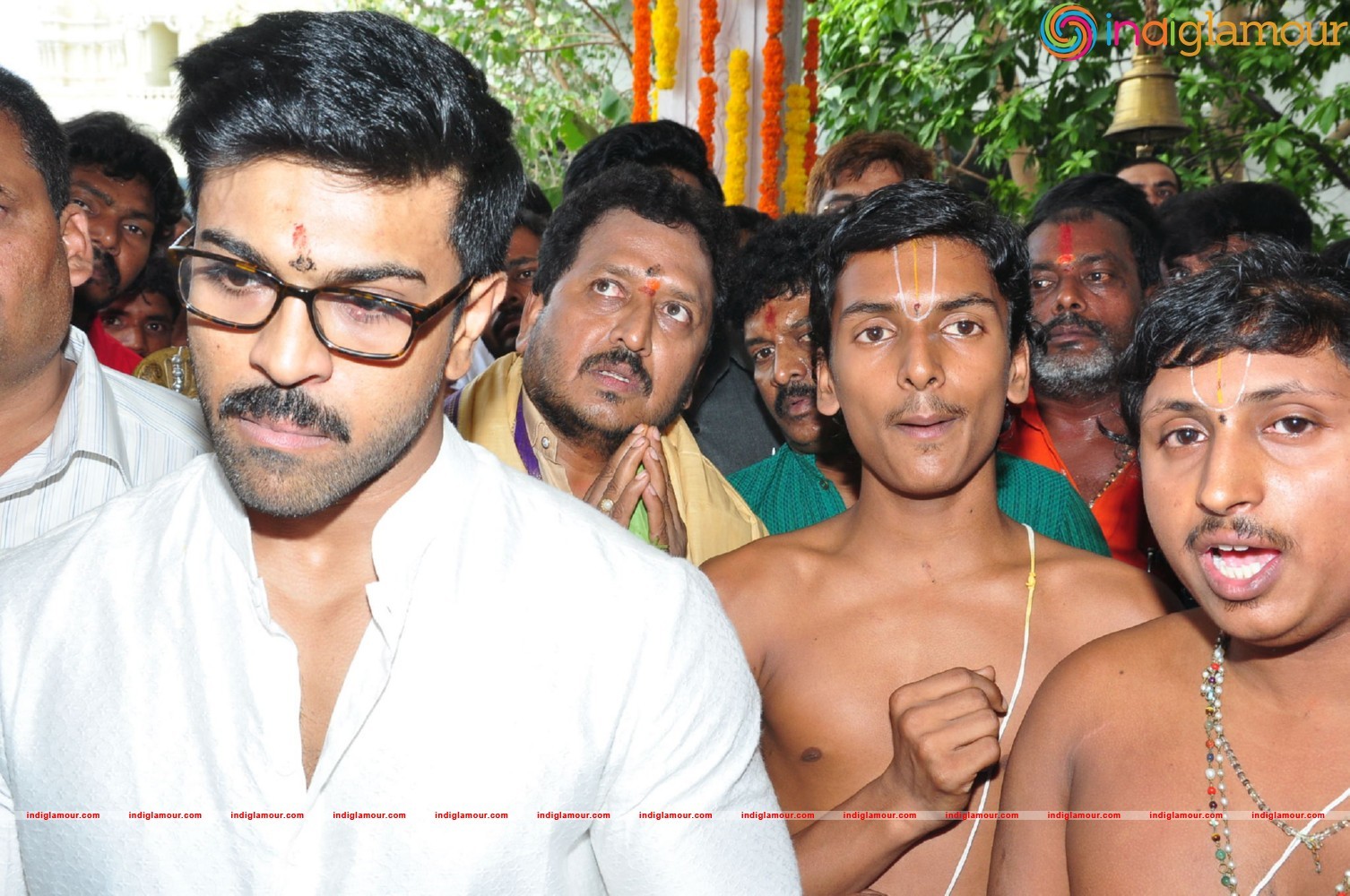 Ram Charan At Chiranjeevi Birthday Celebrations at Filmnagar Temple Event hd photo