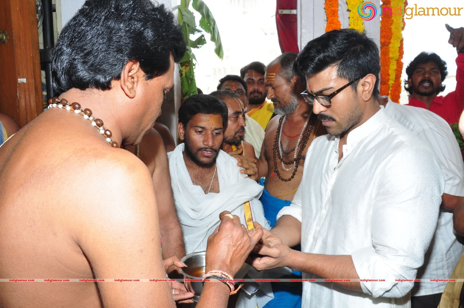 Ram Charan At Chiranjeevi Birthday Celebrations at Filmnagar Temple Event hd photo