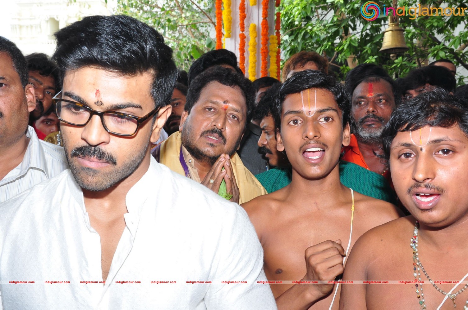 Ram Charan At Chiranjeevi Birthday Celebrations at Filmnagar Temple Event hd photo