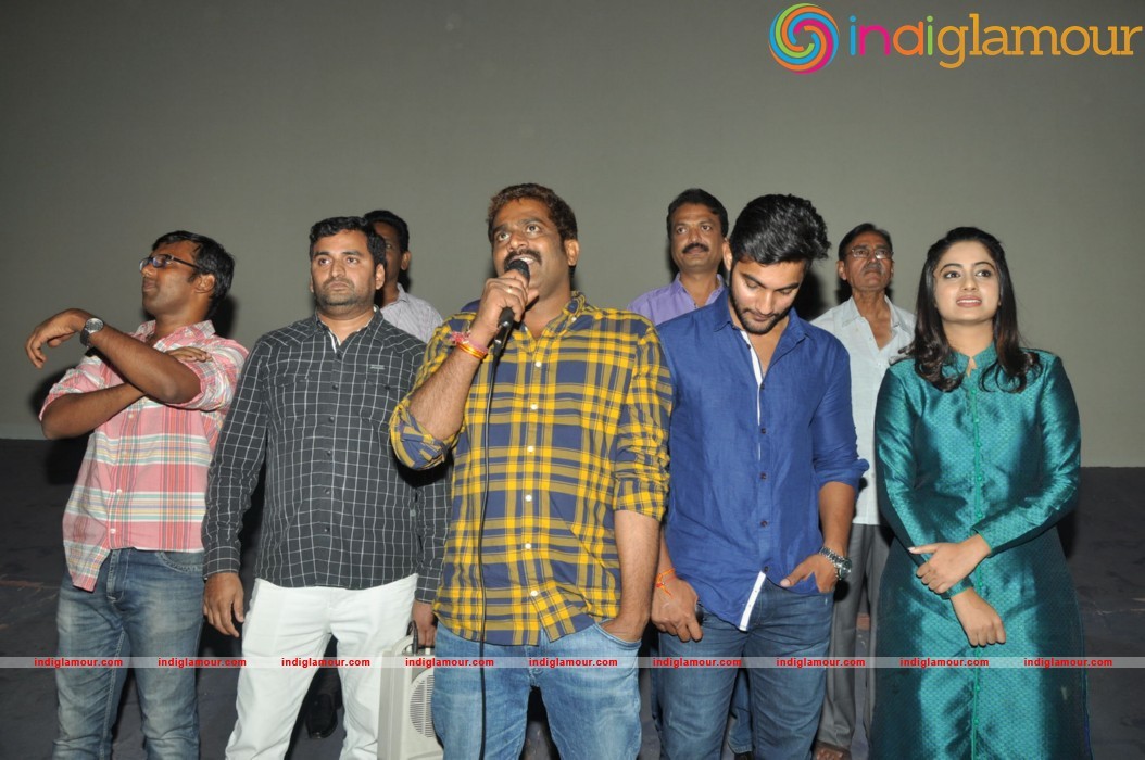 Chuttalabbai Team At Prasant Theator Event hd photo