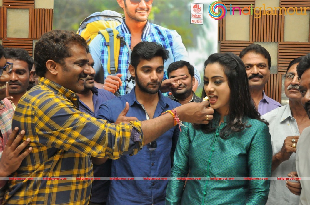Chuttalabbai Team At Prasant Theator Event hd photo
