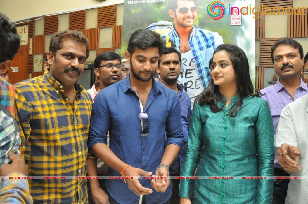 Chuttalabbai Team At Prasant Theator Event hd photo