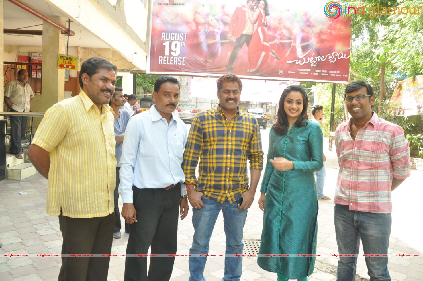 Chuttalabbai Team @ Sri Mayuri Theator Event hd photo