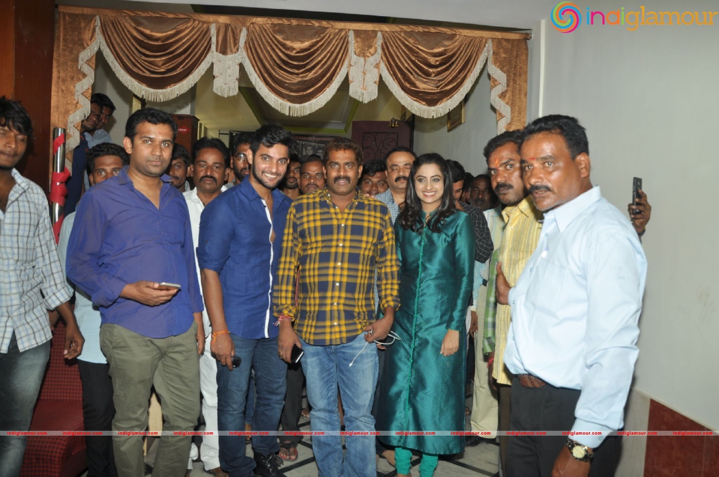 Chuttalabbai Team @ Sri Mayuri Theator Event hd photo