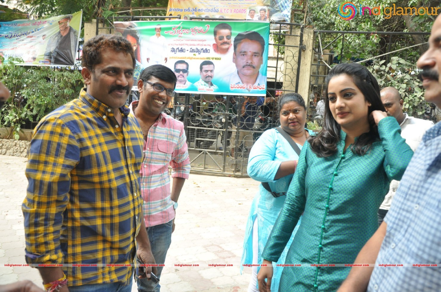 Chuttalabbai Team @ Sri Mayuri Theator Event hd photo