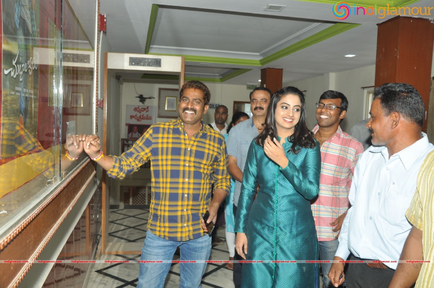 Chuttalabbai Team @ Sri Mayuri Theator Event hd photo