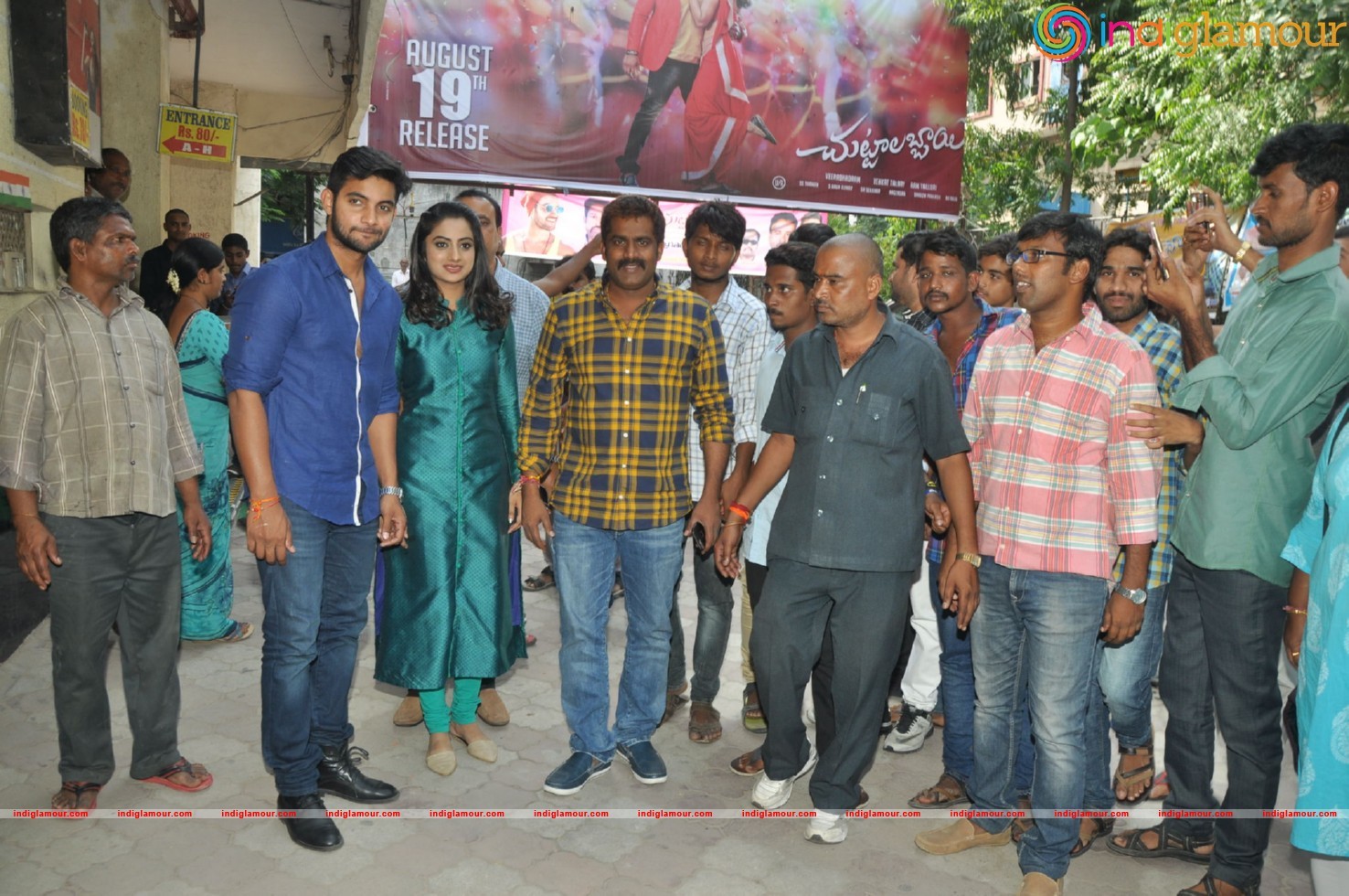 Chuttalabbai Team @ Sri Mayuri Theator Event hd photo