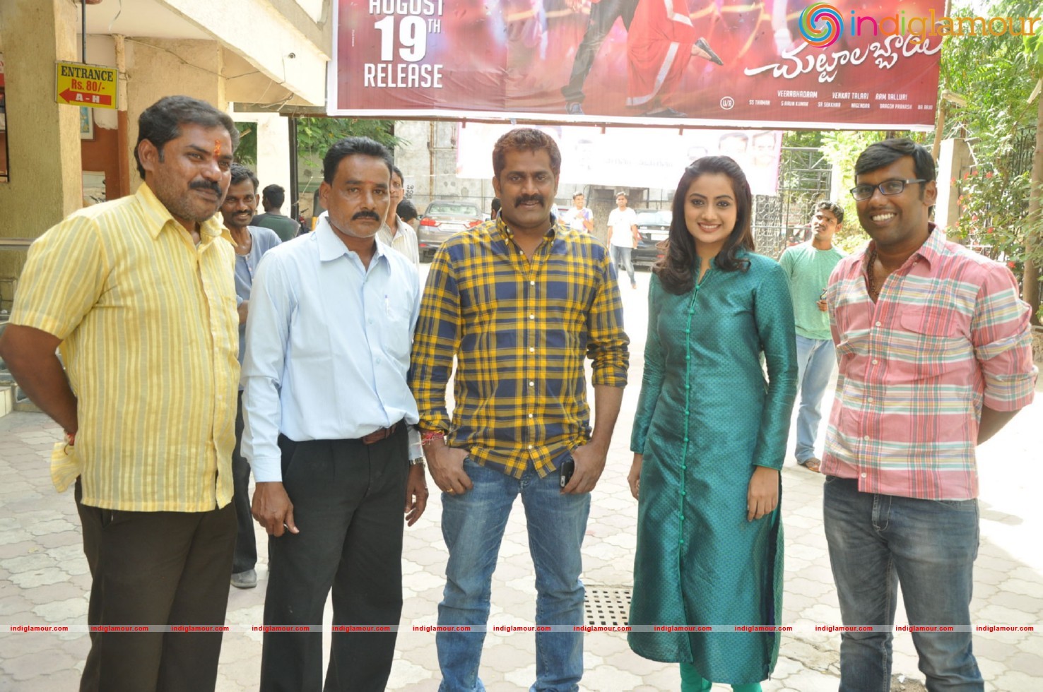 Chuttalabbai Team @ Sri Mayuri Theator Event hd photo