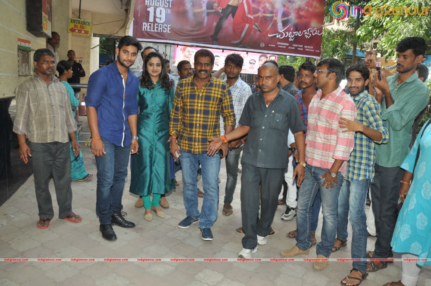 Chuttalabbai Team @ Sri Mayuri Theator Event hd photo