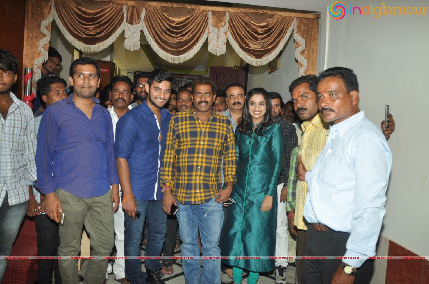Chuttalabbai Team @ Sri Mayuri Theator Event hd photo