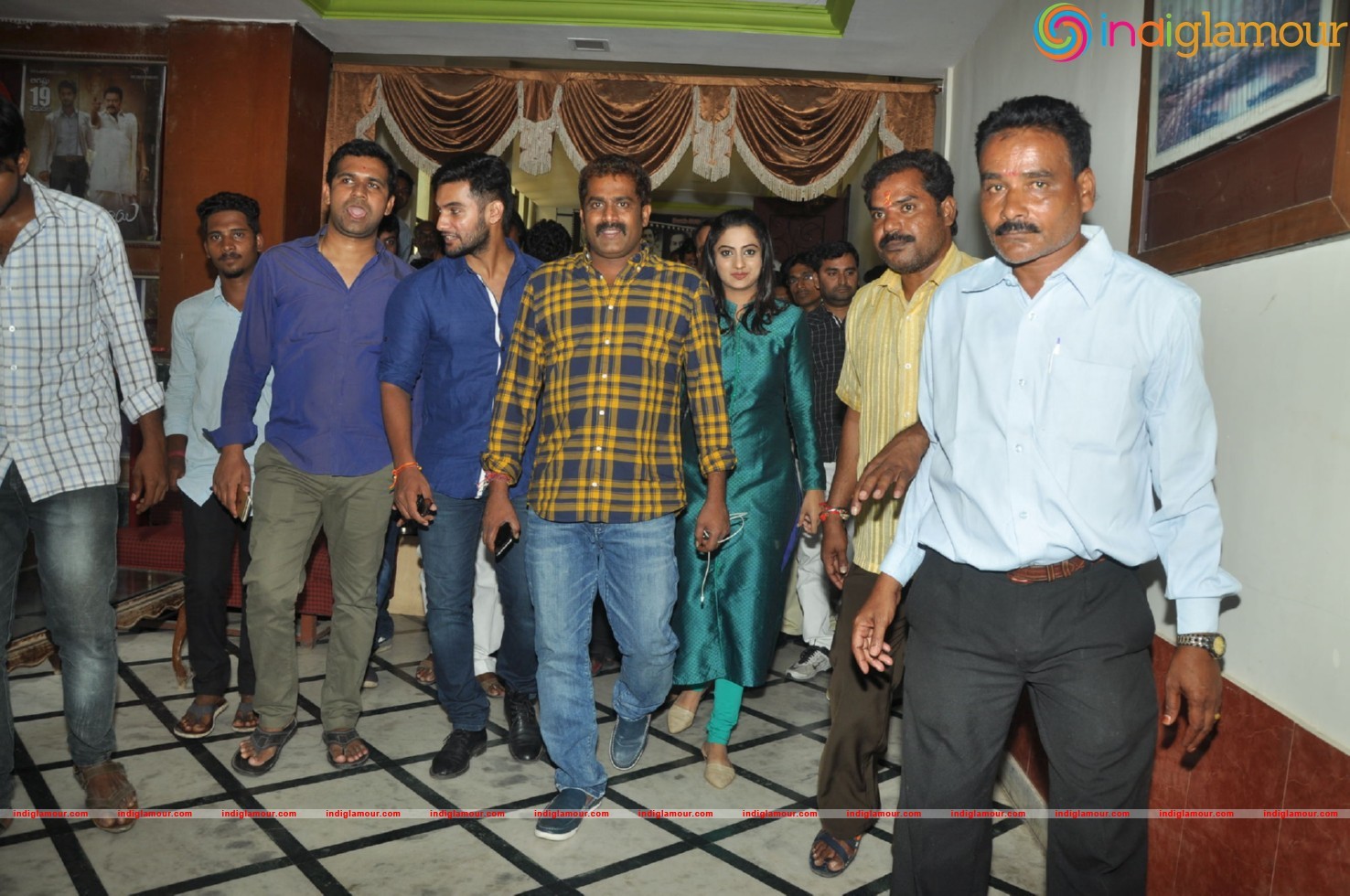 Chuttalabbai Team @ Sri Mayuri Theator Event hd photo