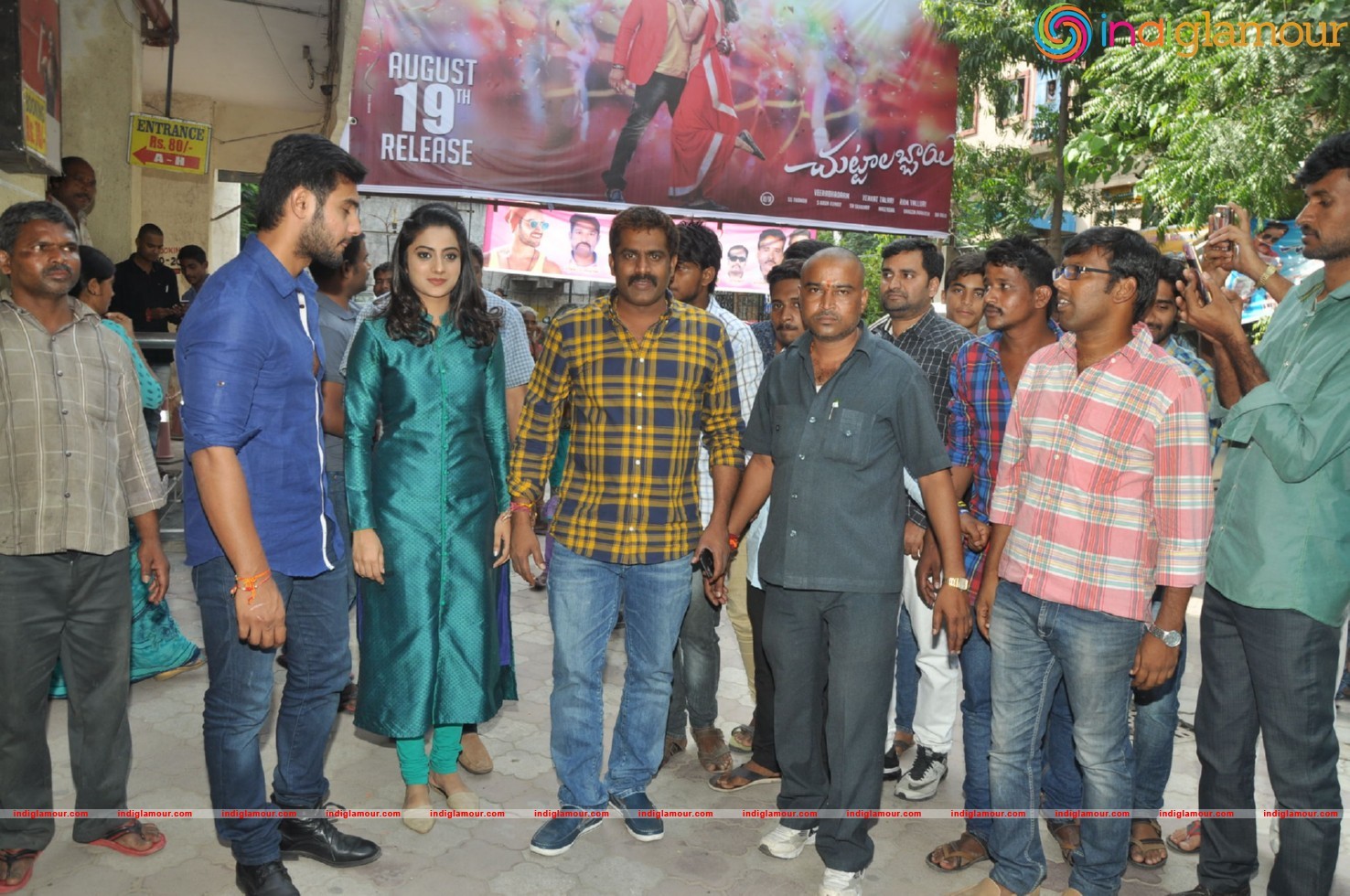 Chuttalabbai Team @ Sri Mayuri Theator Event hd photo